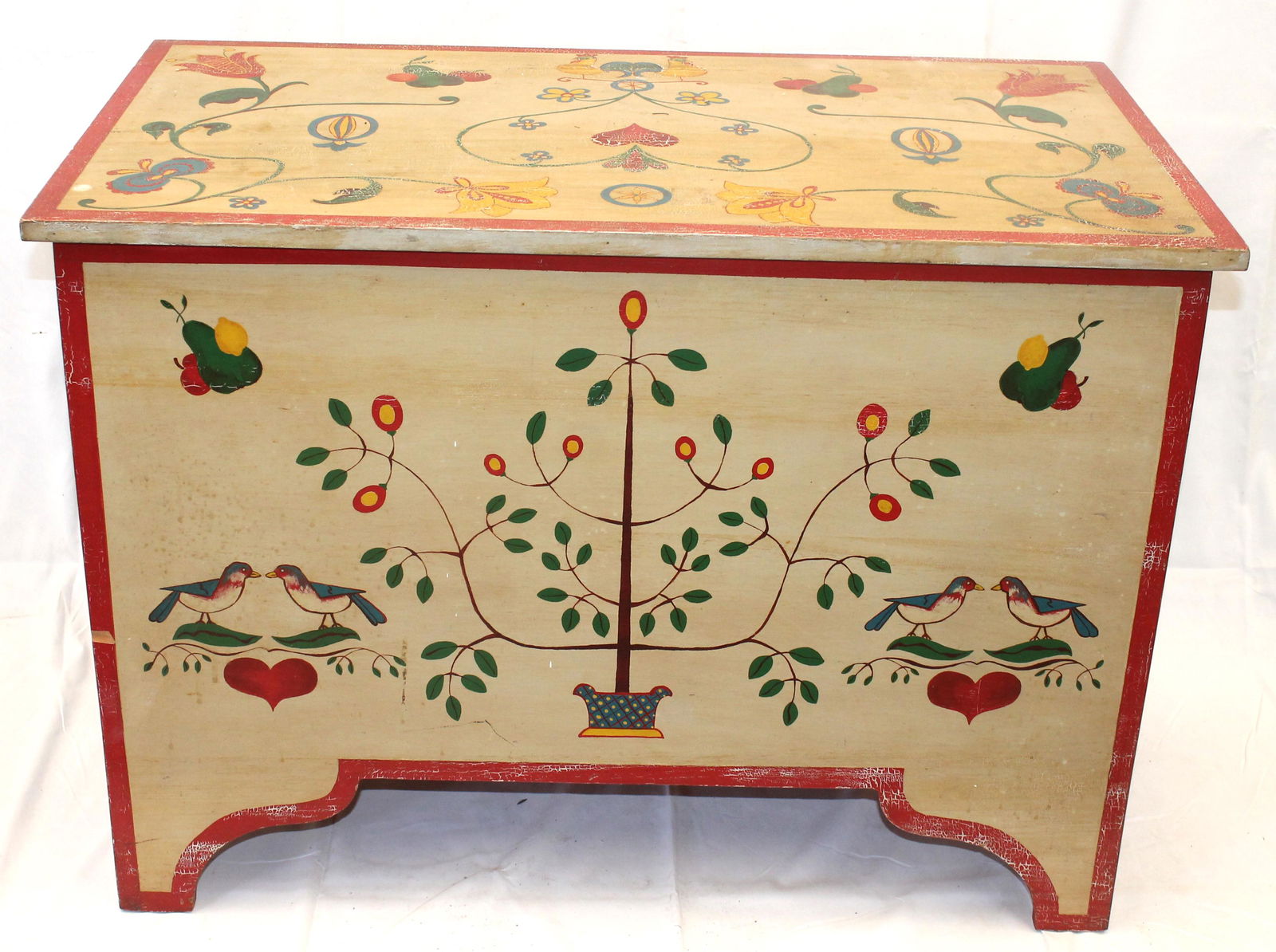 attrib Peter Hunt paint decorated blanket box w people & tulips motif - "Sadie's Hair is strublie": attrib Peter Hunt paint decorated blanket box w people & tulips motif - "Sadie's Hair is strublie" written on side - 26" tall x 36" wide x 20" deep