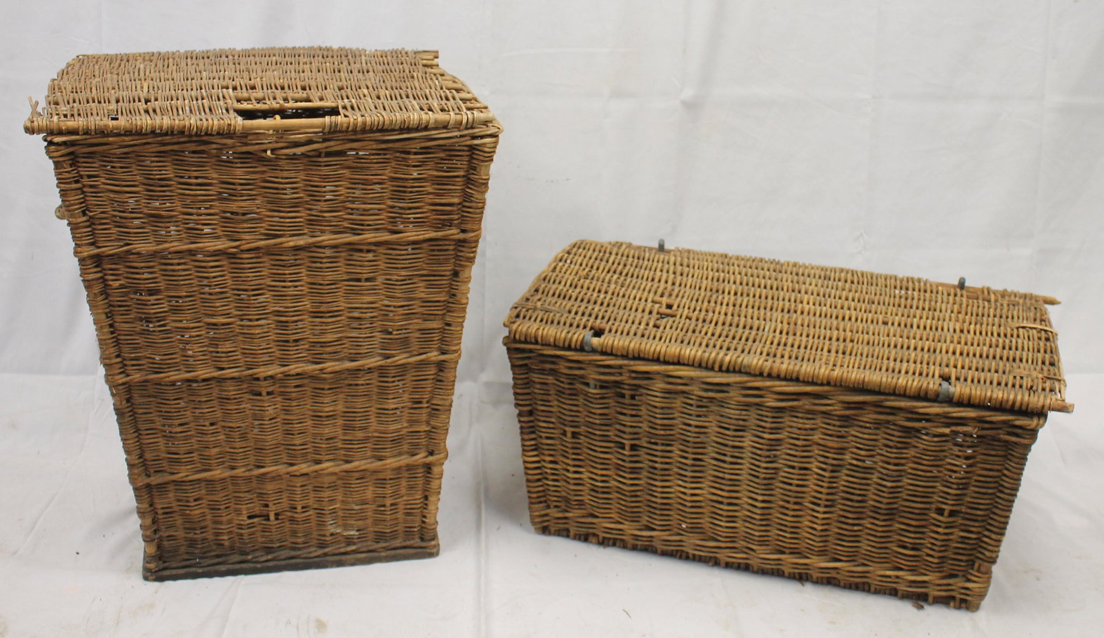Lot of 2 large wicker baskets - Matthew Mead collection - 26" tall x 21"x17" & 13" tall x 29"x18": Lot of 2 large wicker baskets - Matthew Mead collection - 26" tall x 21"x17" & 13" tall x 29"x18"