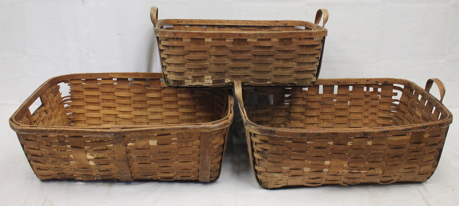 Lot of 3 large rectangular baskets - 26"x17"; 29"x19 1/2" & 30"x22" - Matthew Mead collection: Lot of 3 large rectangular baskets - 26"x17"; 29"x19 1/2" & 30"x22" - Matthew Mead collection