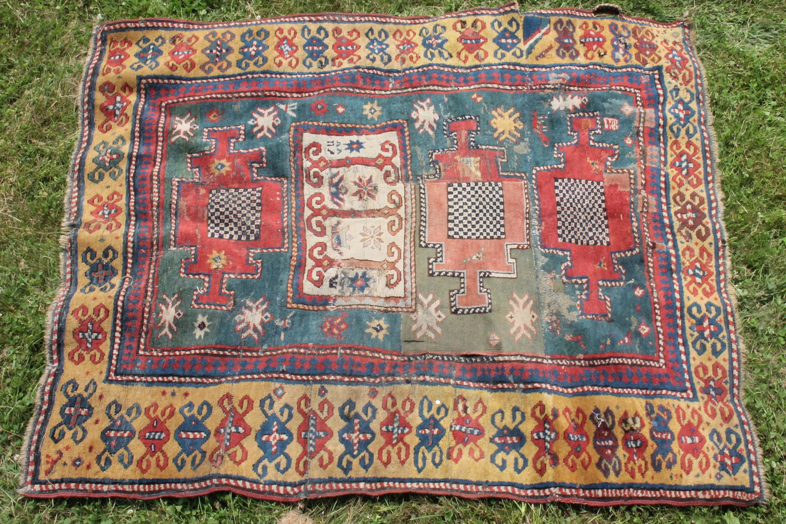 Oriental area rug - 4'7"x5'2" (1 of 8)