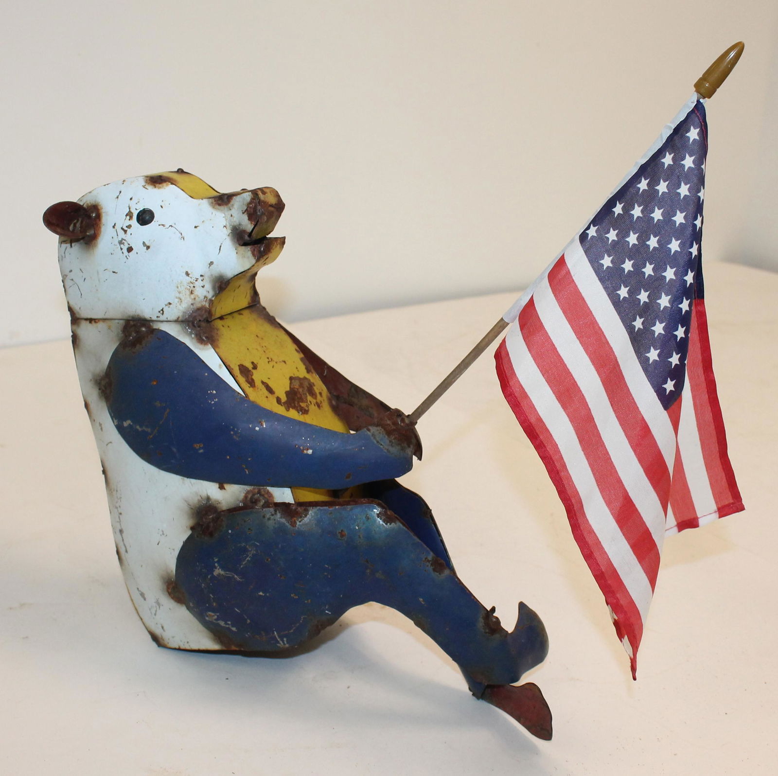 folky sheet metal painted sitting bear holding an American flag - 11" tall (1 of 5)