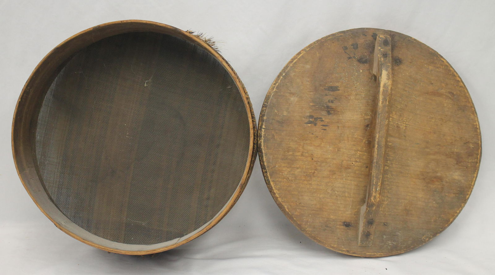 Antique round treen lot incl 14 1/2" sieve & 14 1/2" lid w handle (1 of 5)