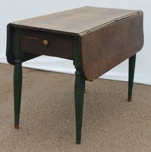 ca 1770 QA period 1 drawer birch & pine NH drople: ca 1770 QA period 1 drawer birch & pine NH dropleaf table in great orig Windsor green & red paint surface - shaped leaves - 38 1/2" long x 19 1/2" wide