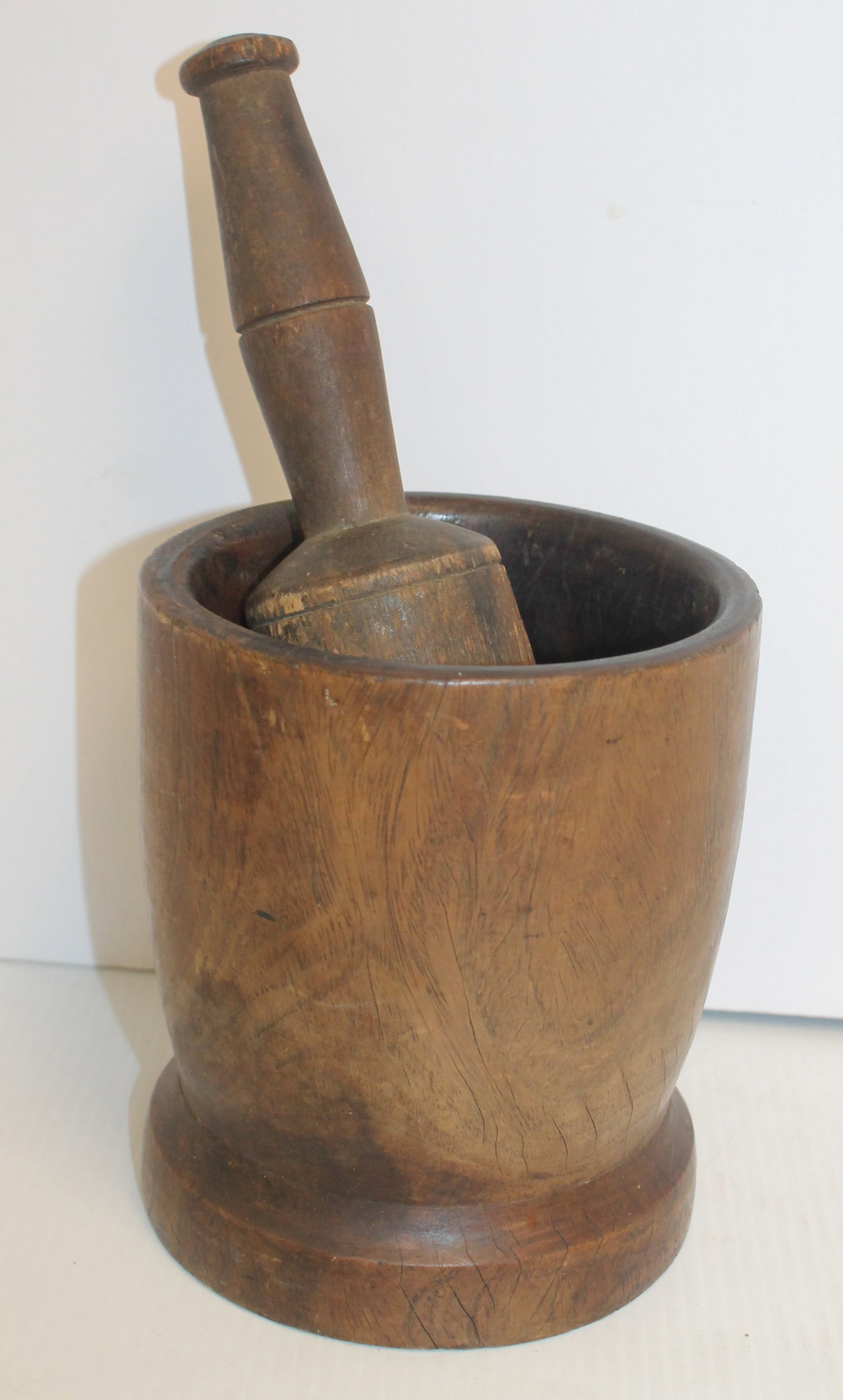 Antique wooden mortar & pestle - 6 1/2"x 5 1/2" diam: Antique wooden mortar & pestle - 6 1/2"x 5 1/2" diam
