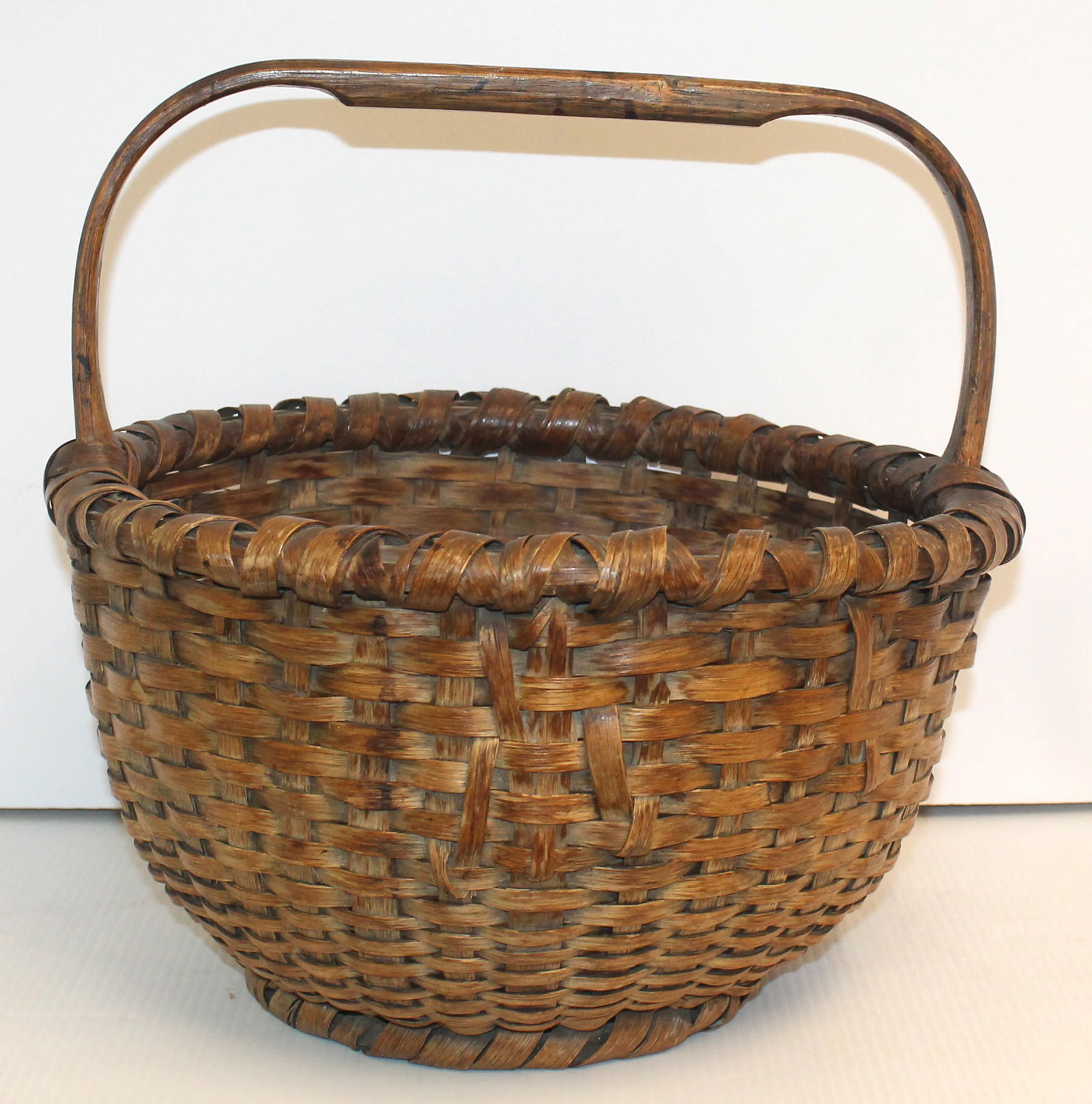 Antique Taghkanic fixed handled basket - approx 14 1/4" wide x 13 1/2" tall incl handle (1 of 8)