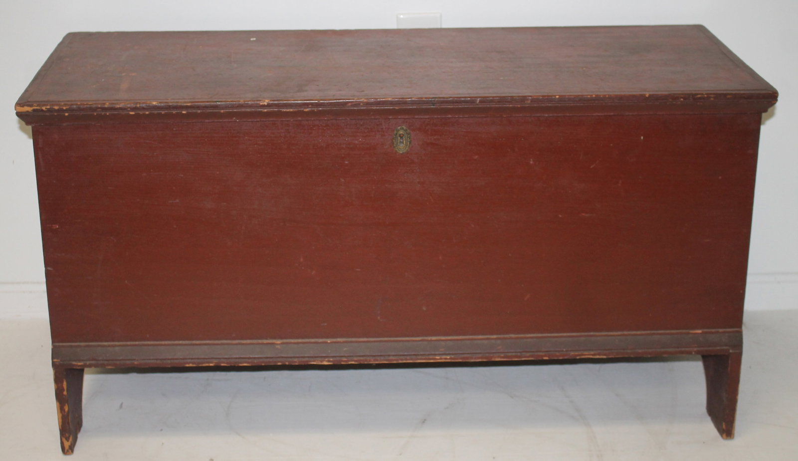 19thC blanket box w whale's tail carved ends in red paint - 23" tall x 43 1/2" wide x 18" deep: 19thC blanket box w whale's tail carved ends in red paint - 23" tall x 43 1/2" wide x 18" deep