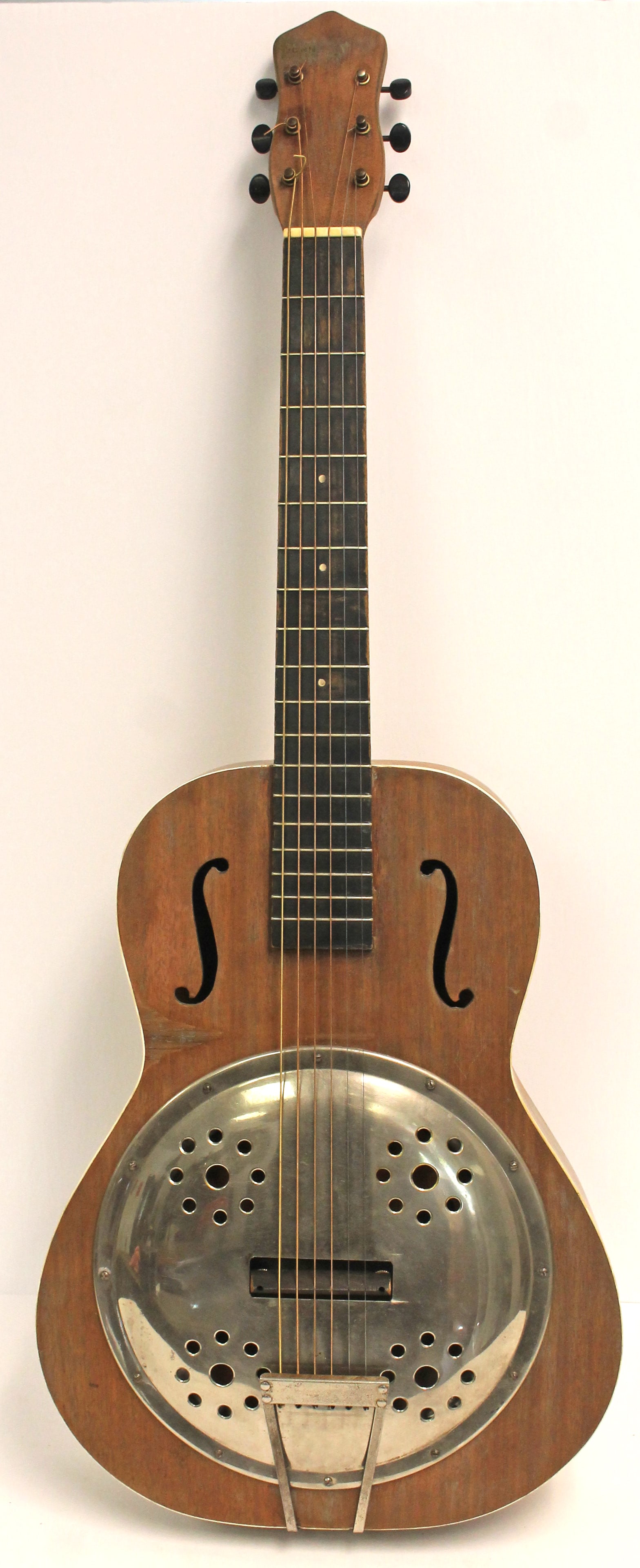 Vintage acoustic guitar in case (1 of 10)