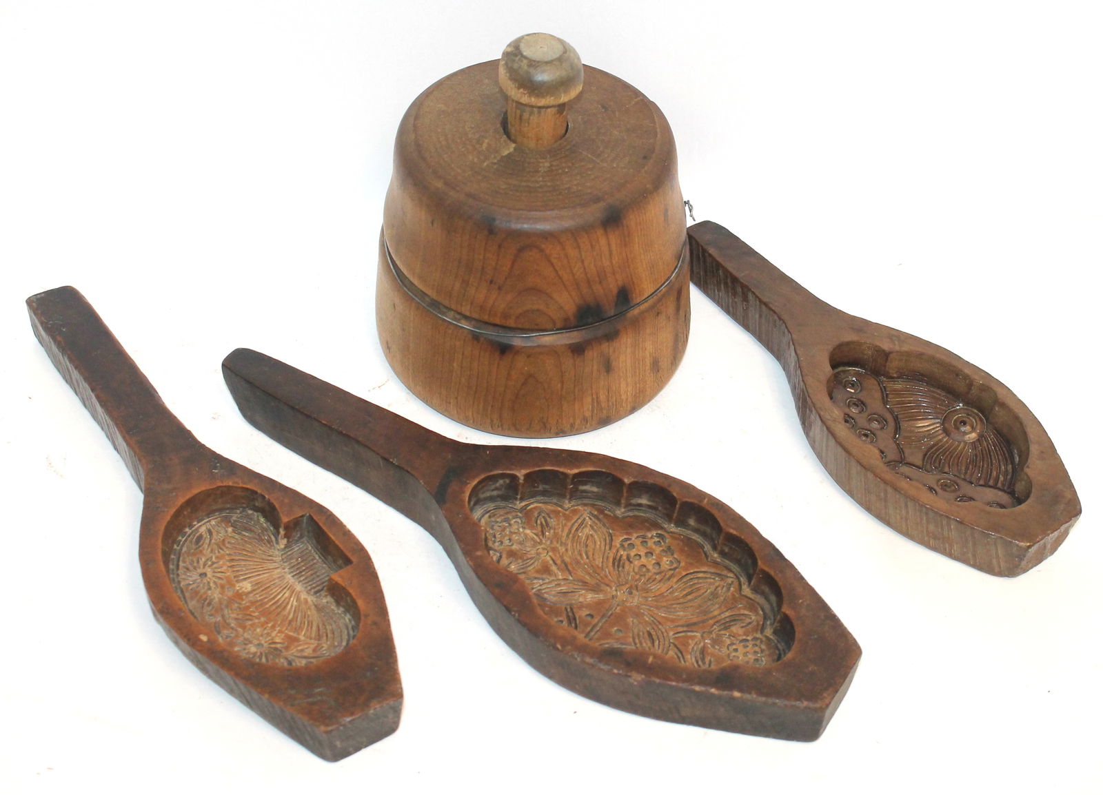 Lot of 4 carved wooden butter molds incl 3 lolli pop form & one round stamp - (1 of 7)