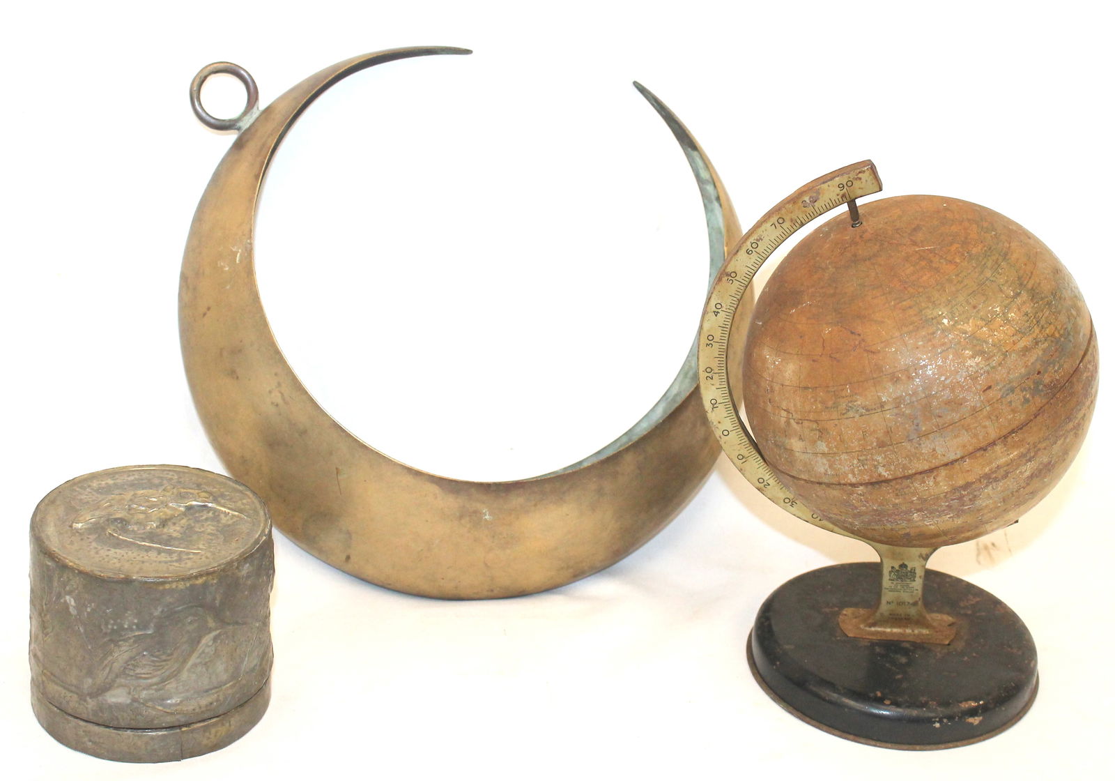 Lot of 3 metal items incl copper crescent moon 9 1/2" hanging planter, aluminum round 3" x 3 1/4" (1 of 6)