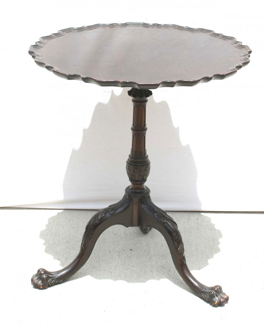 beautiful Centennial Chippendale style NY form mah: beautiful Centennial Chippendale style NY form mahog piecrust tea table w hairy paw feet - 24" diam top