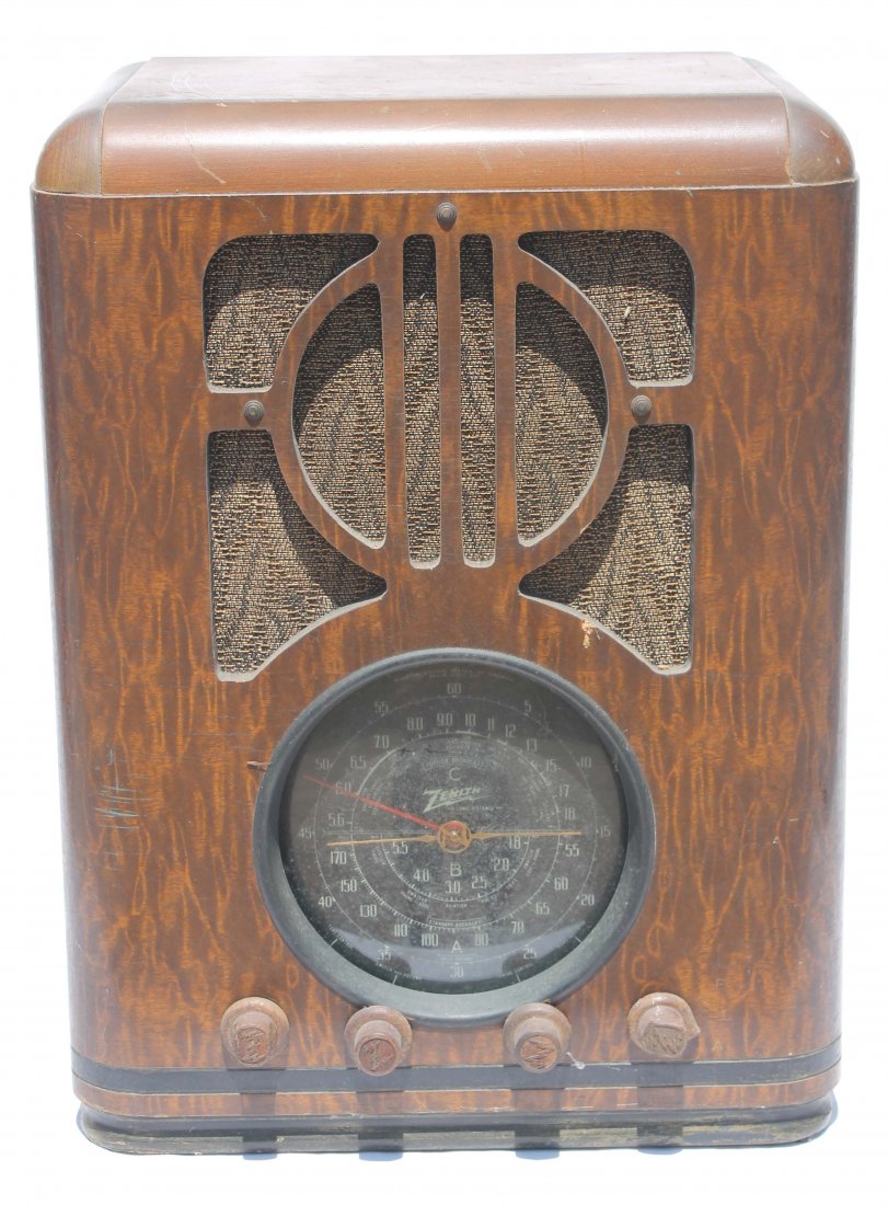 Antique Zenith table model radio - 17 1/2" tall: Antique Zenith table model radio - 17 1/2" tall