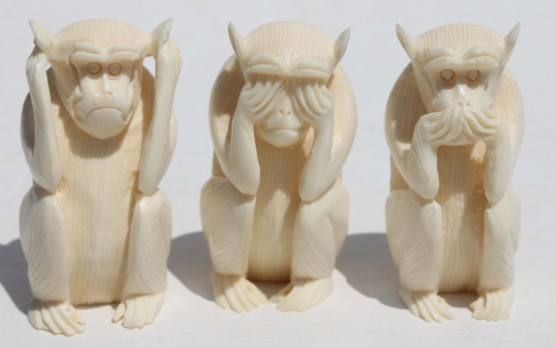 3 Chinese carved monkeys - "See No Evil", "Hear No: 3 Chinese carved monkeys - "See No Evil", "Hear No Evil" & Speak No Evil" - 2" tall each