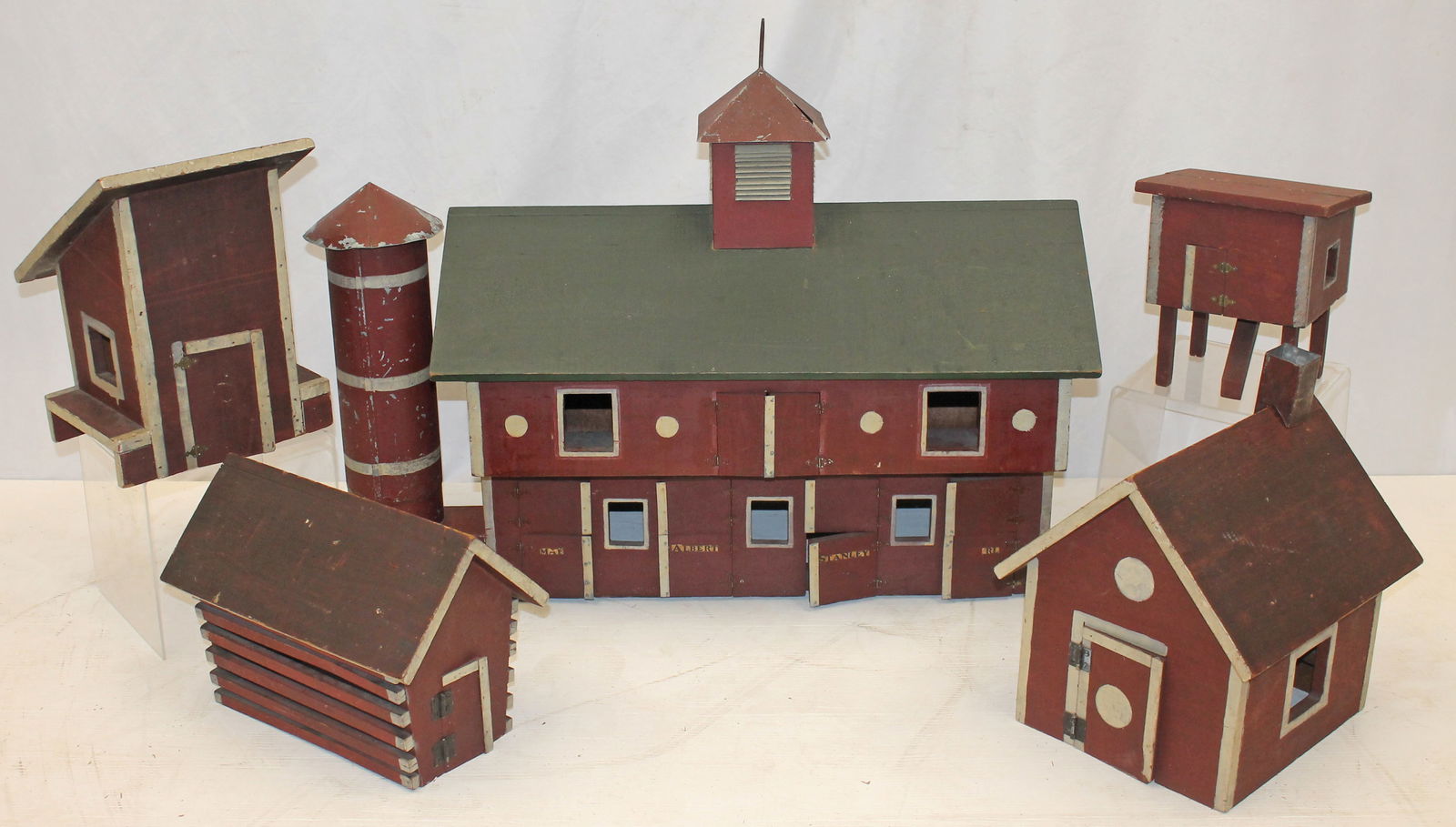 Wonderful handmade 6 pc wooden painted farm - Large barn measures 28" wide x 24" tall x 15" deep (1 of 10)