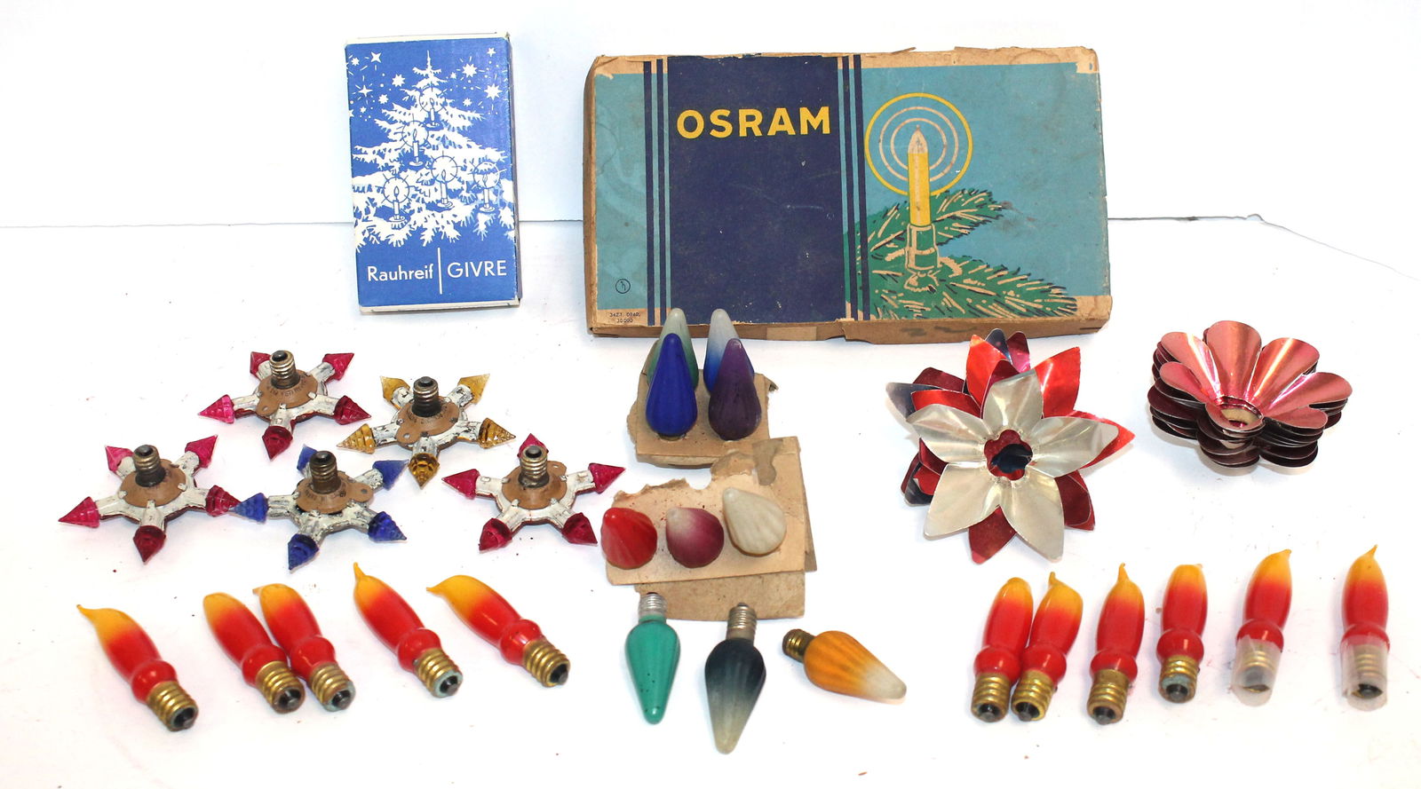 Lot of vintage Christmas light bulbs plus a strand of lights - no bulbs (1 of 10)