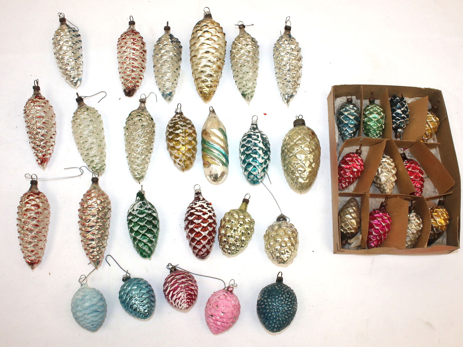 Lot of 35 vintage glass pinecone ornaments (1 of 12)