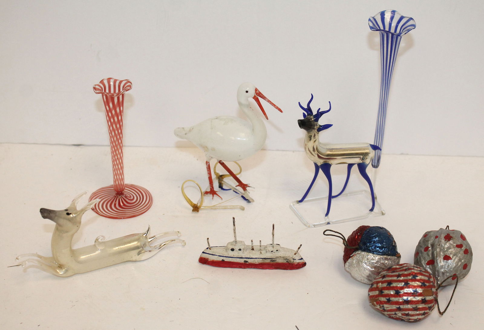 Mixed lot of red, white & blue incl 3 glass animals (1 of 7)