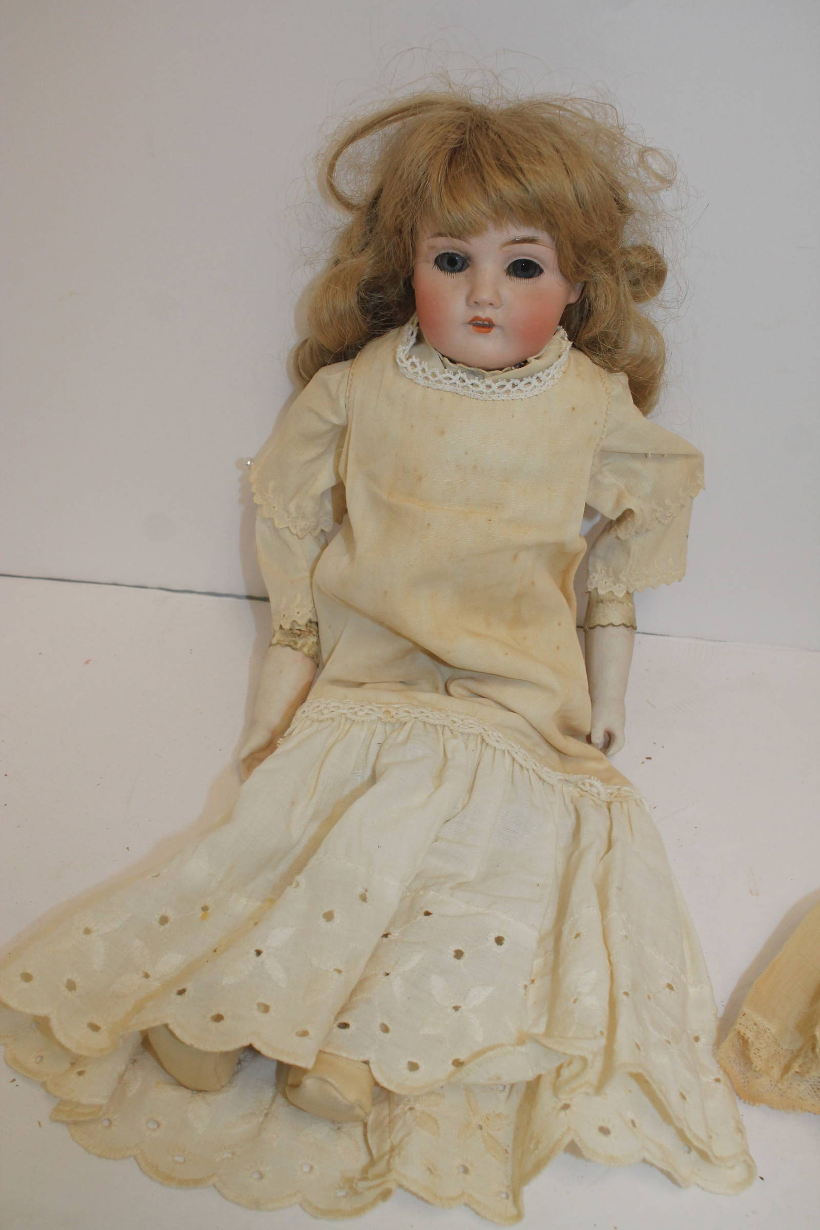 German Bisque Dolls.  Antique dolls, Bisque doll, Vintage paper dolls