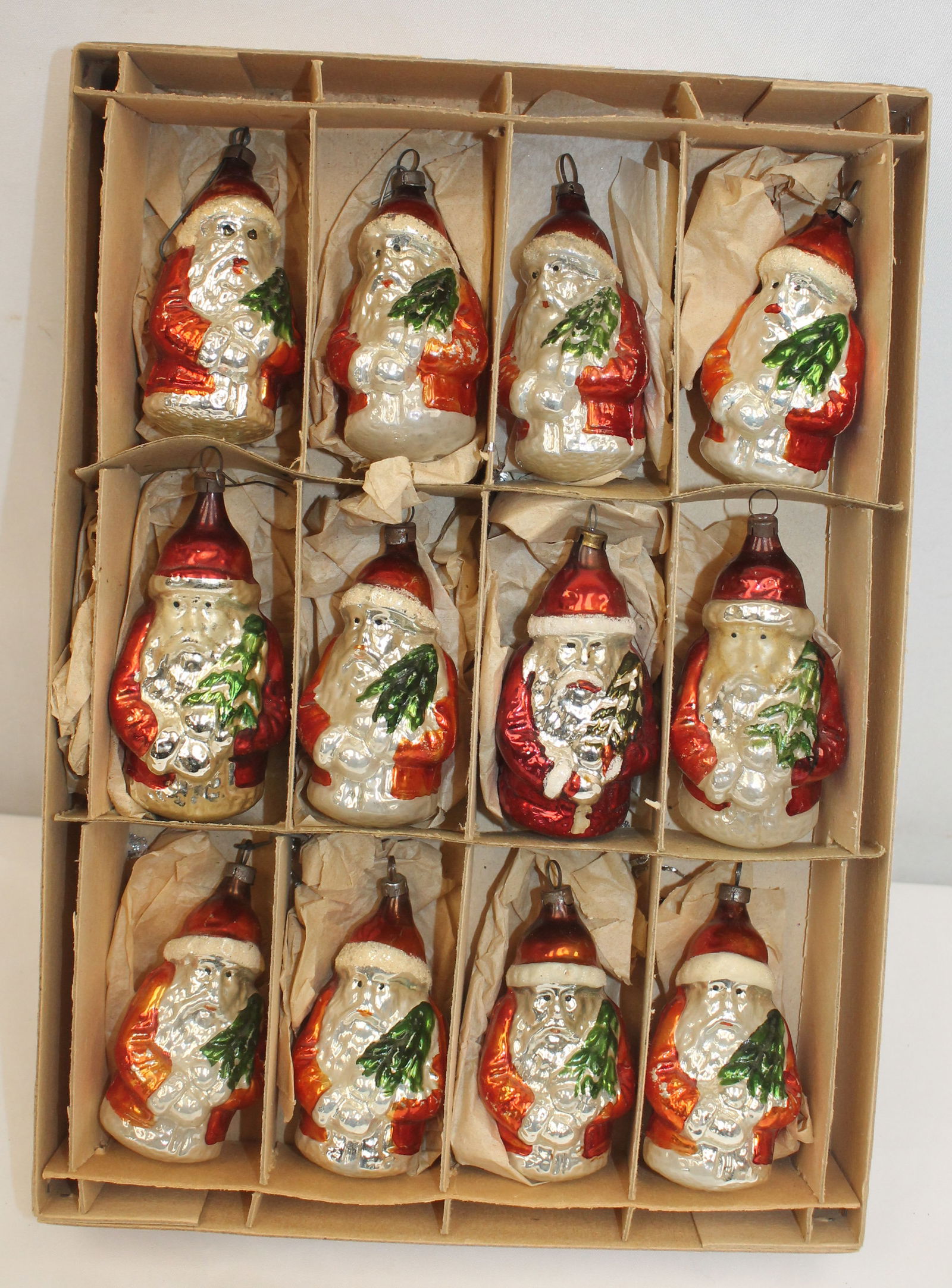 Lot of 12 vintage glass Santa ornaments in orig box (1 of 8)