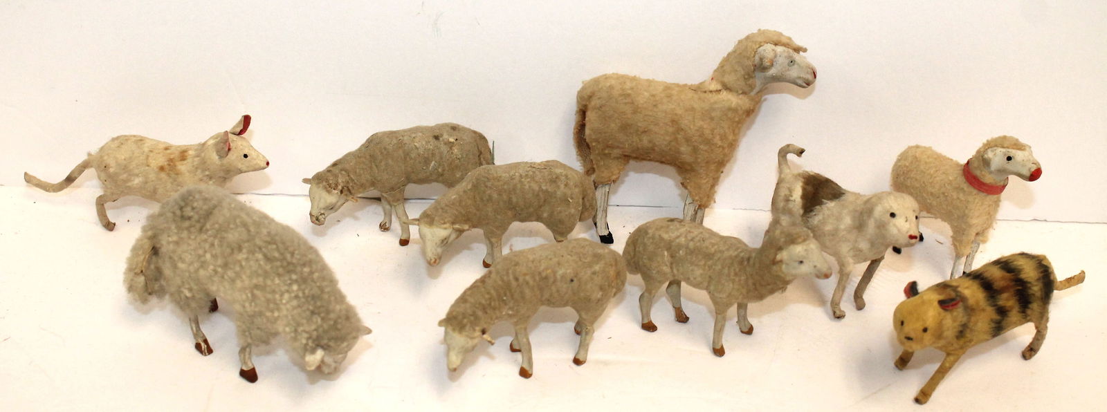 Lot of 10 animals incl 7 sheep - approx 3" (1 of 8)