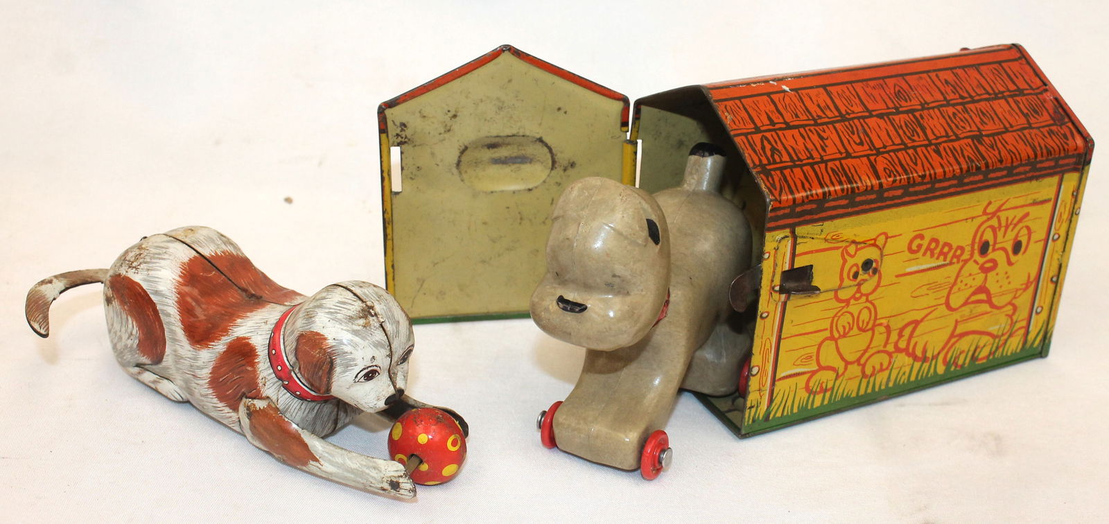 Lot of 2 vintage Japanese tin wind up toys incl dog w ball & dog & dog house (1 of 8)