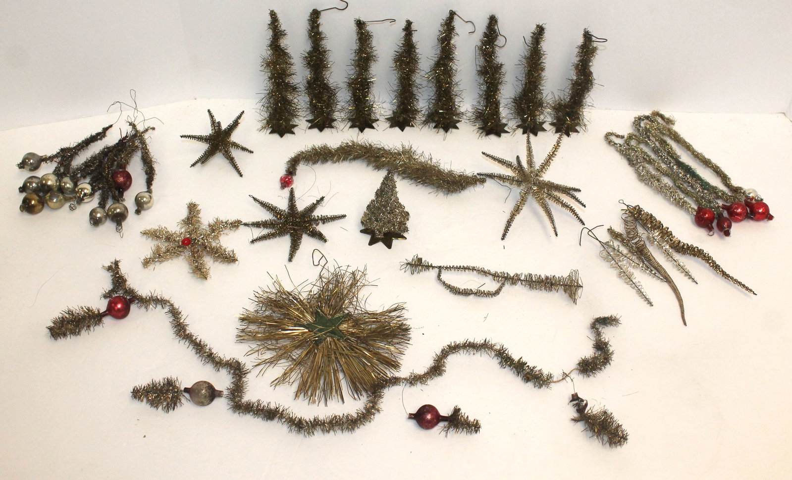 Lot of early wire ornaments: Lot of early wire ornaments