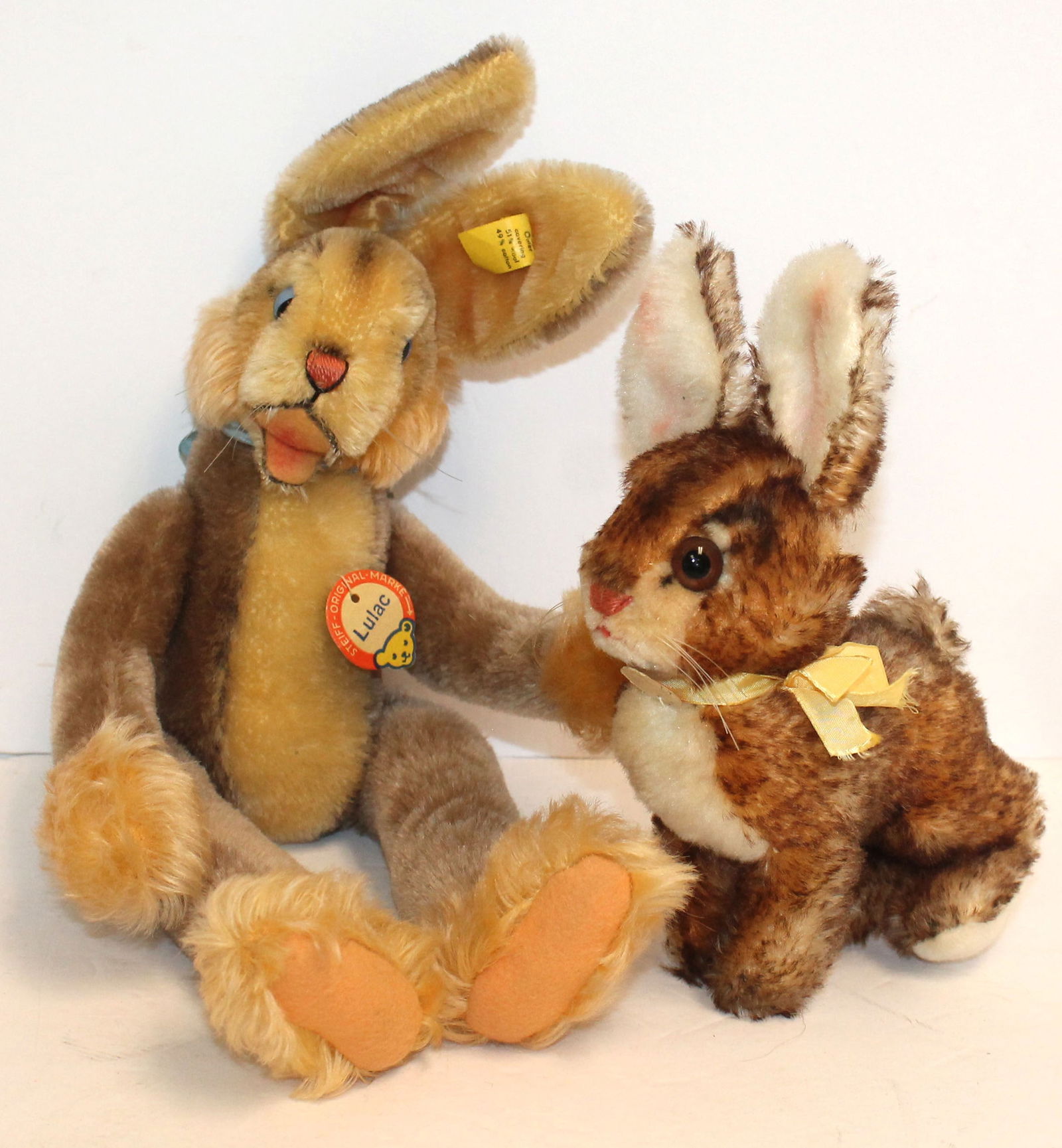 Lot of 2 Steiff rabbits "Ossi" & "Lulac" - w orig tags & 1 w button (1 of 5)