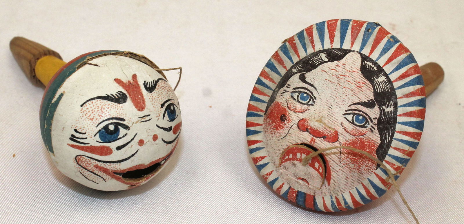 Lot of 2 Vintage Halloween whistles: Lot of 2 Vintage Halloween whistles