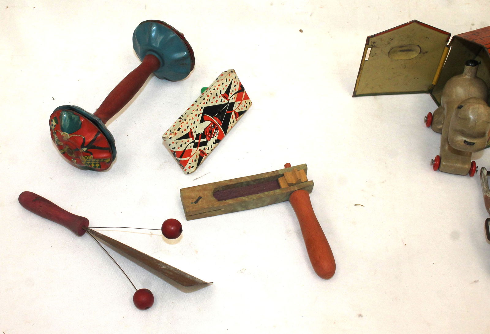 Lot of 4 vintage halloween noise makers (1 of 7)