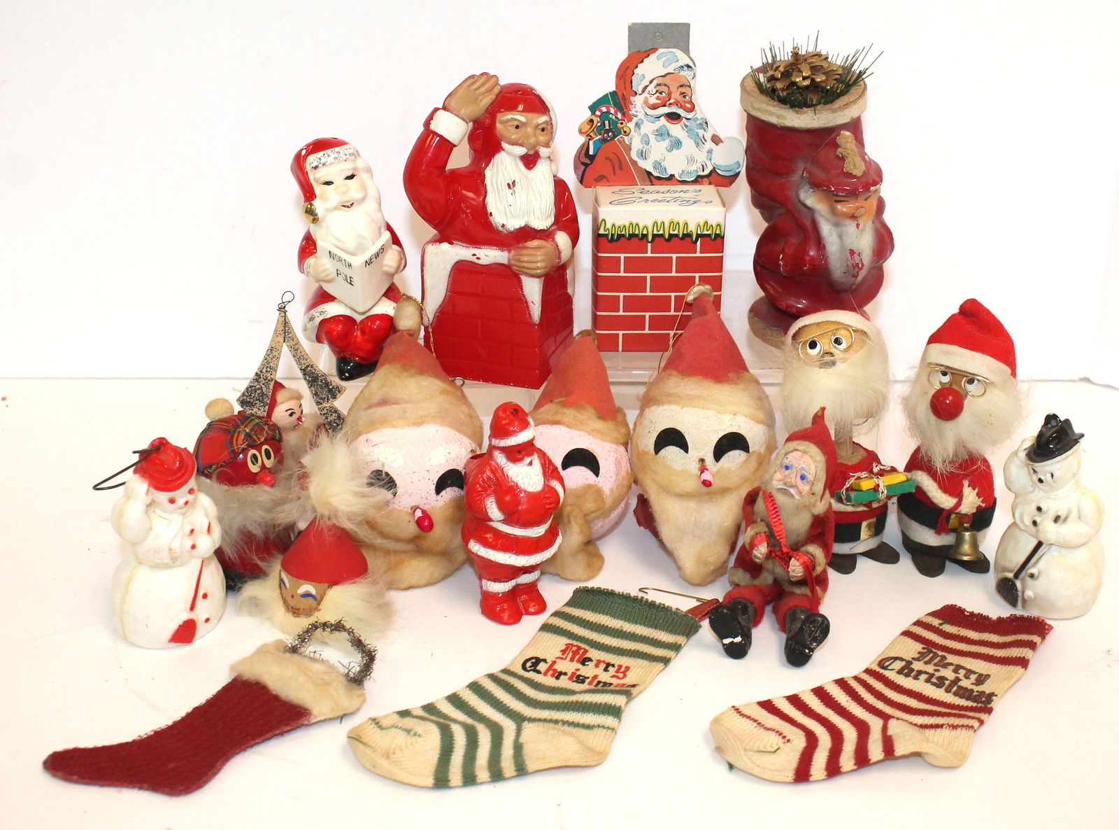 Large lot of Japanese Christmas Santas, snowmen, etc (1 of 11)