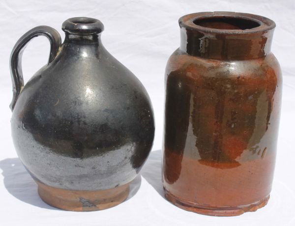 2 antique redware items - 7" jar & 7 1/2" ovoid jug: 2 antique redware items - 7" jar & 7 1/2" ovoid jug