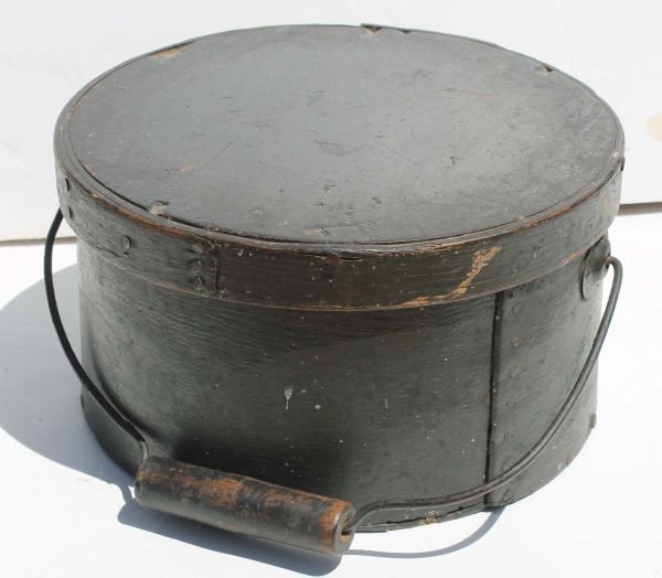 19thC 9 1/2" round bail handled pantry box in dar: 19thC 9 1/2" round bail handled pantry box in dark Windsor green paint