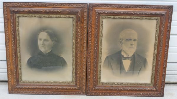 pr of antique carved oak frames - 28"x23 3/4" over: pr of antique carved oak frames - 28"x23 3/4" overall - 20"x16" interior