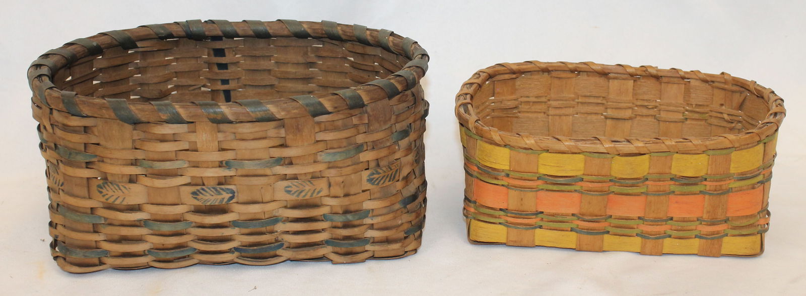 Lot of 2 NE Native American antique small splint baskets incl 1 in yellow & salmon paint & the other (1 of 7)