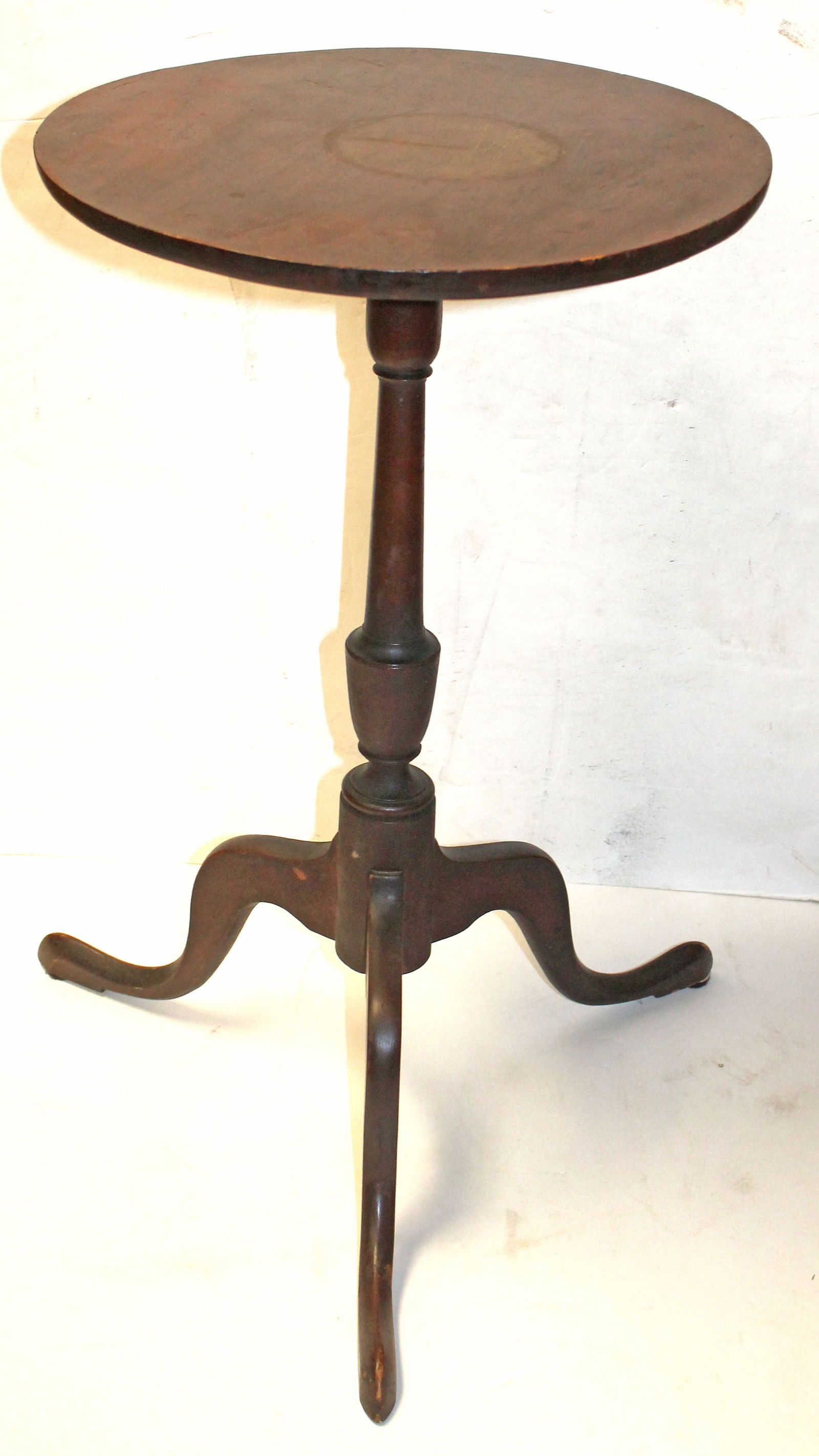 ca 1760 QA cherry candlestand - 27" tall x 16" diam top (1 of 6)