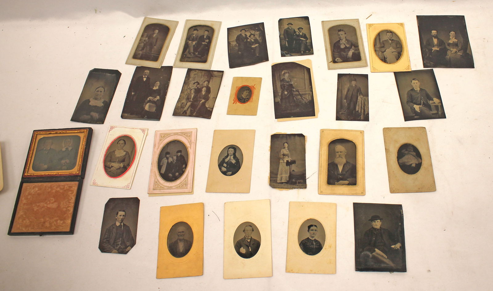 Large lot of black & white early photos incl some tin types (1 of 20)