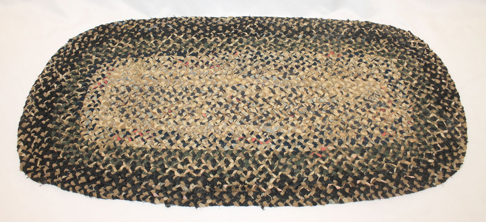 Antique oval braided table runner - 17 3/4"x34" (1 of 4)