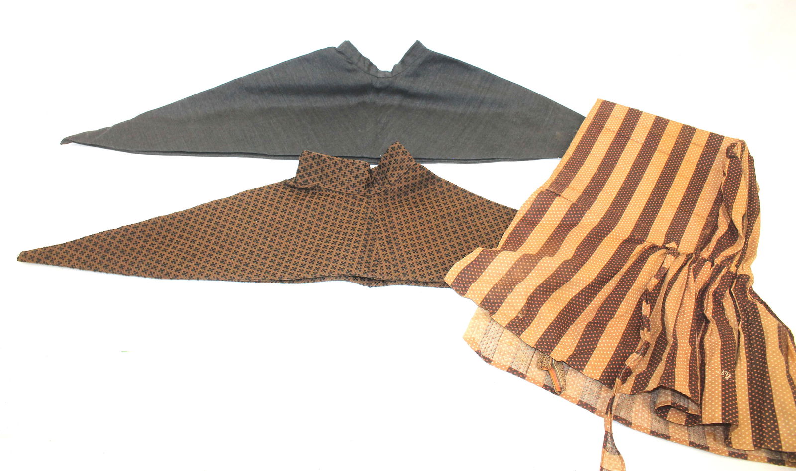 Antique textile lot incl 2 Shaker child capes & a 19thC brown calico bonnet (1 of 10)