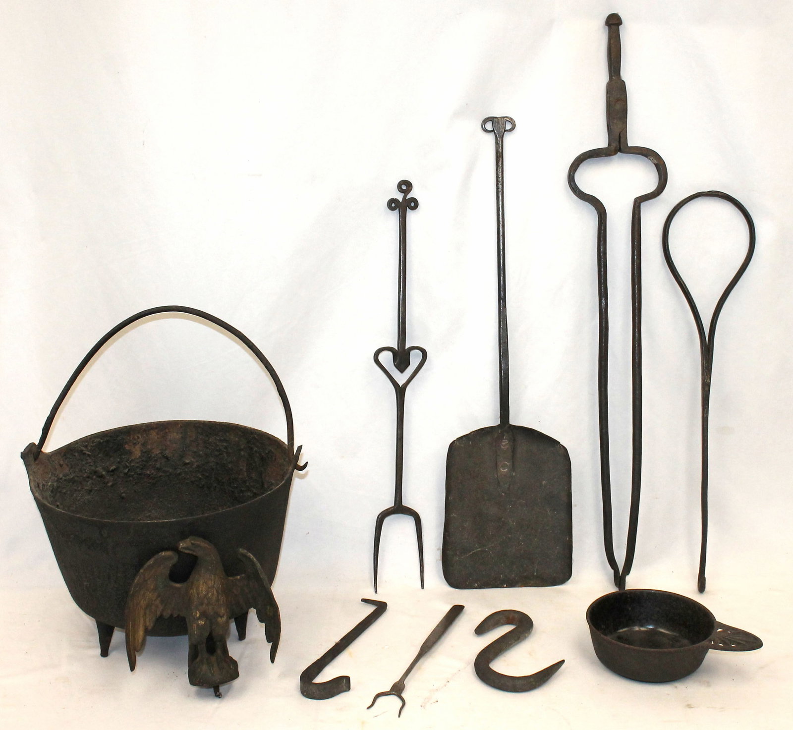 Antique cast iron kettle w fireplace tongs, shovel, hooks, porringer, small fork & long fork, s (1 of 11)
