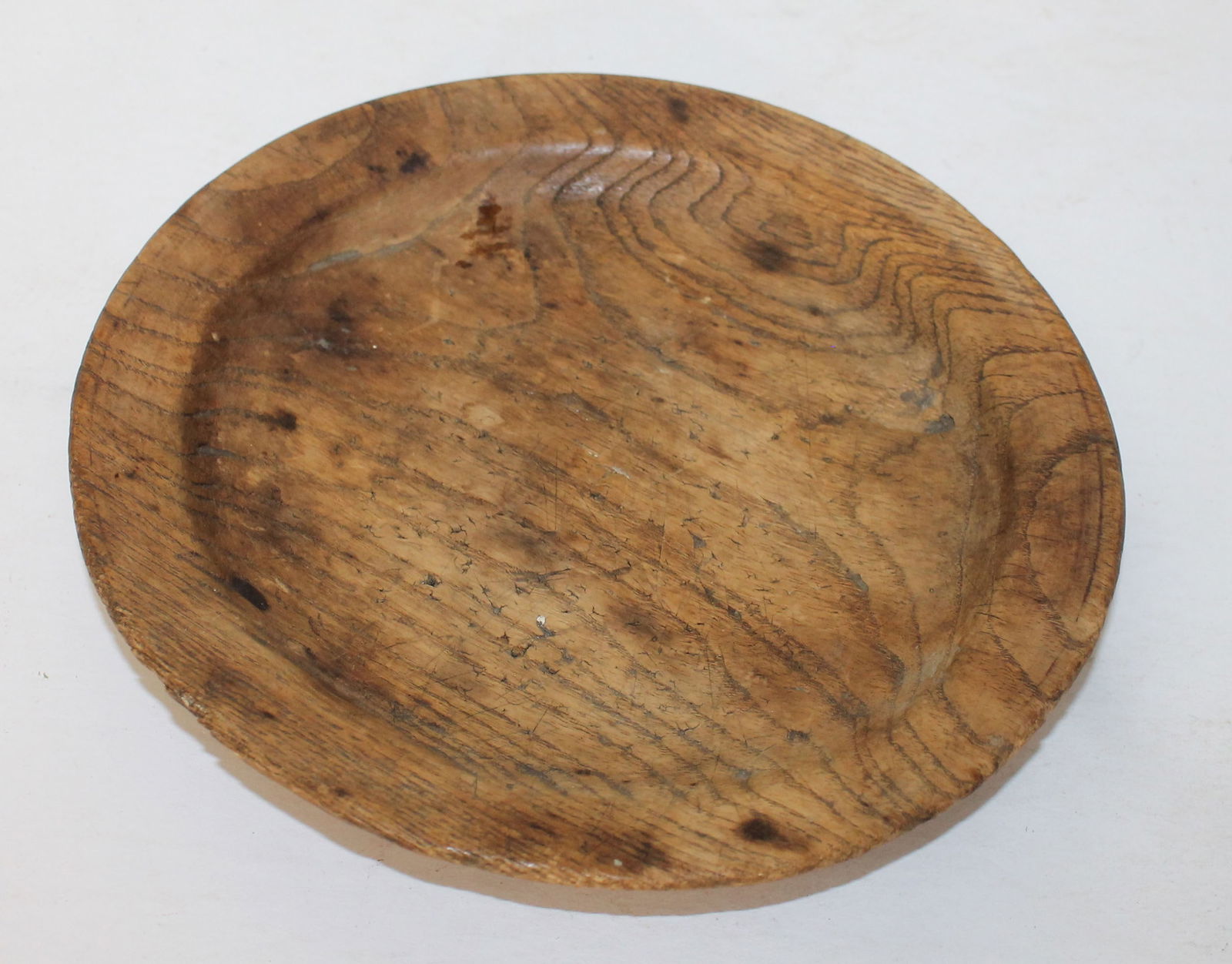 18thC American ash child's treen plate - 6 3/4" diam (1 of 3)