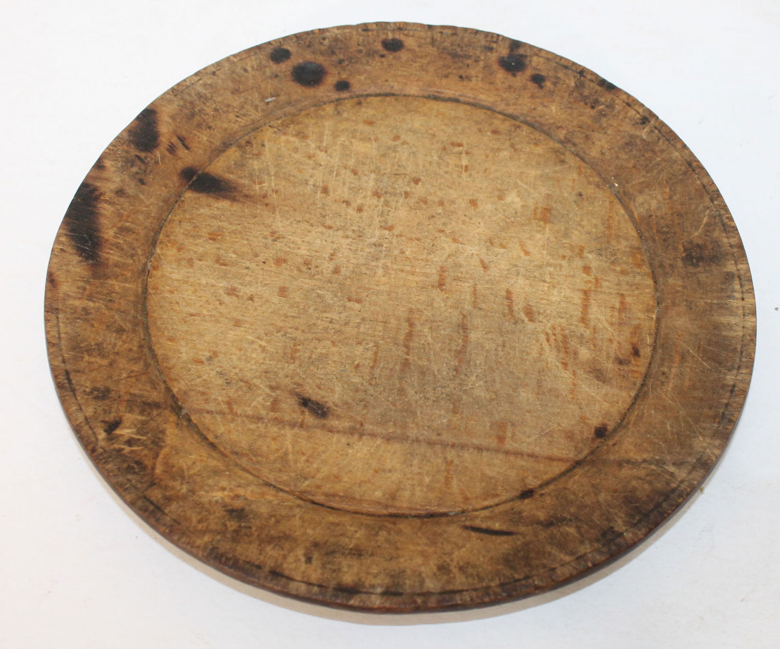 Early treen plate - 7" diam (1 of 3)