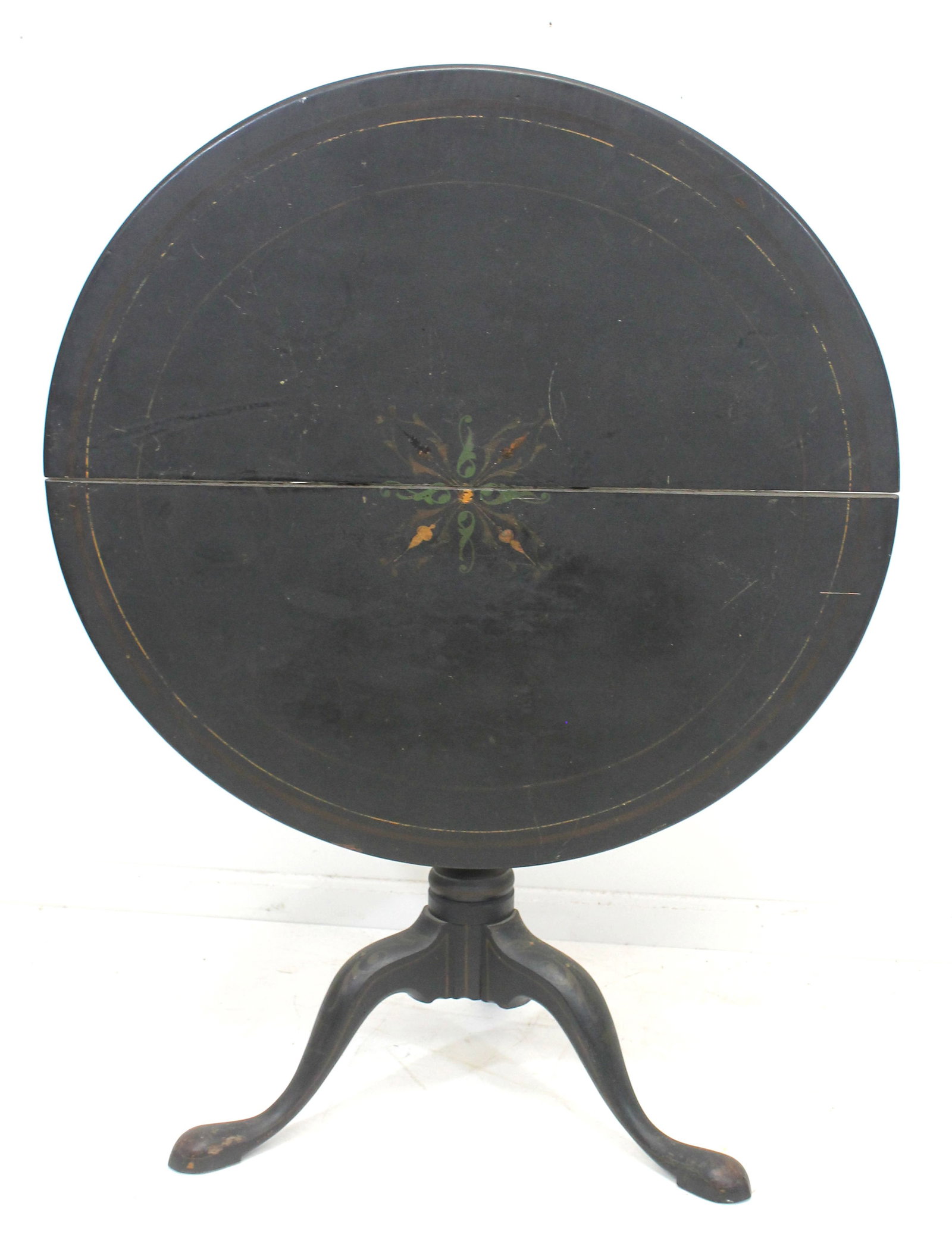 ca 1790 MA QA tilt top table in Victorian paint decoration - 32 1/2" diam x 27" tall: ca 1790 MA QA tilt top table in Victorian paint decoration - 32 1/2" diam x 27" tall