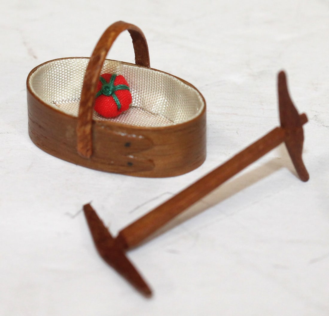 Miniature bench made & artisan signed Shaker 2 fingered oval sewing box w liner & pin cushion plus a (1 of 7)