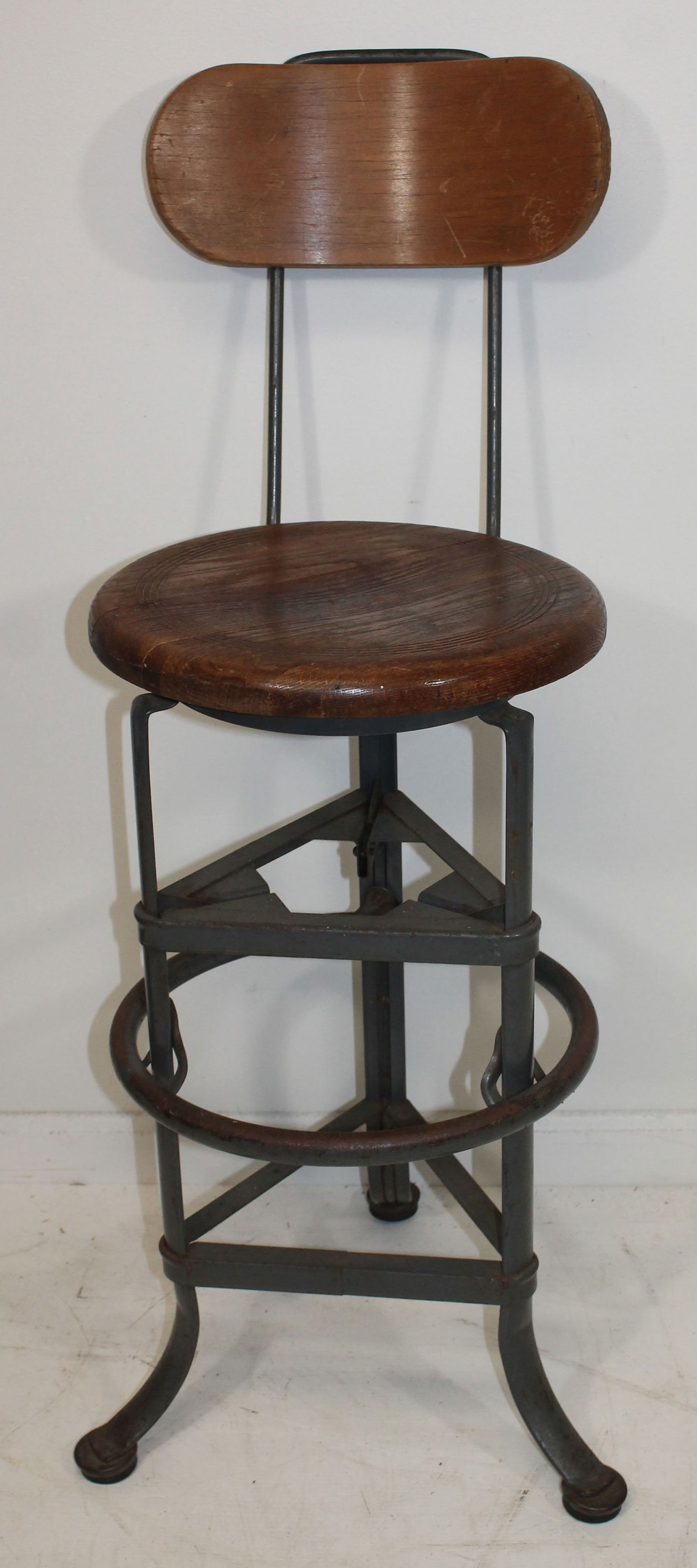 Vintage Industrial legged stool "Rite-Hite" manufactured by the Dependable Manuf Co Omaha, NE - 38" (1 of 6)