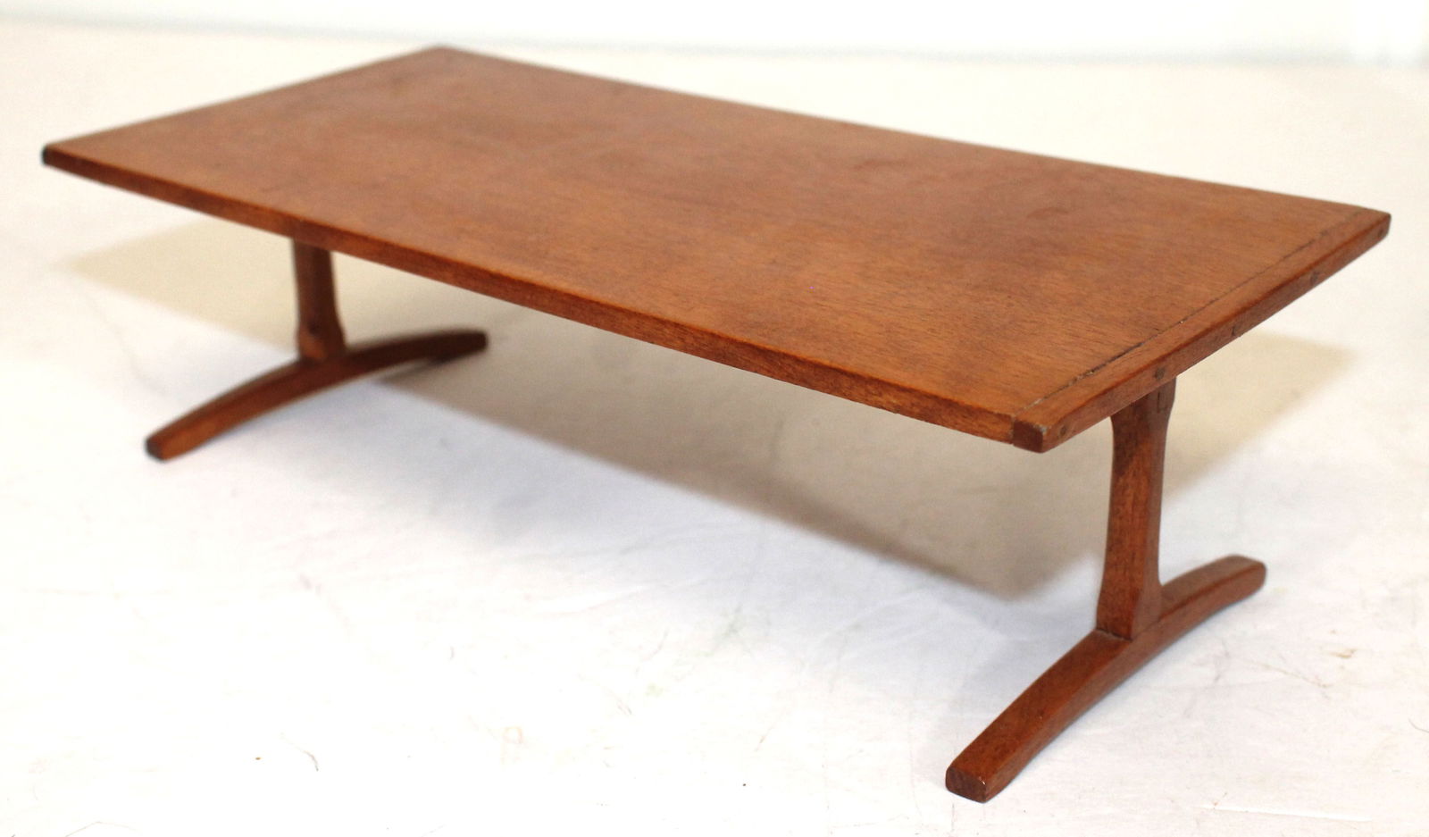 Miniature bench made Shaker farm table - wonderfully detailed & constructed! 2 3/4" tall x 9 1/4" (1 of 6)