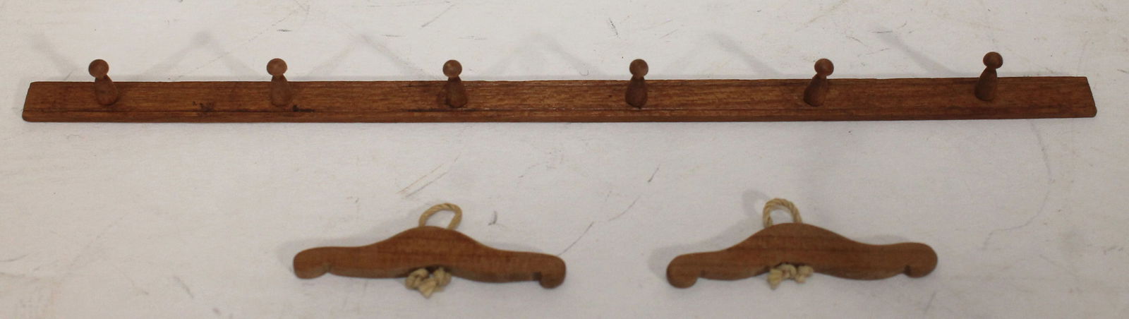 Miniature bench made Shaker peg rack w 2 wooden hangers - 6" long (1 of 6)