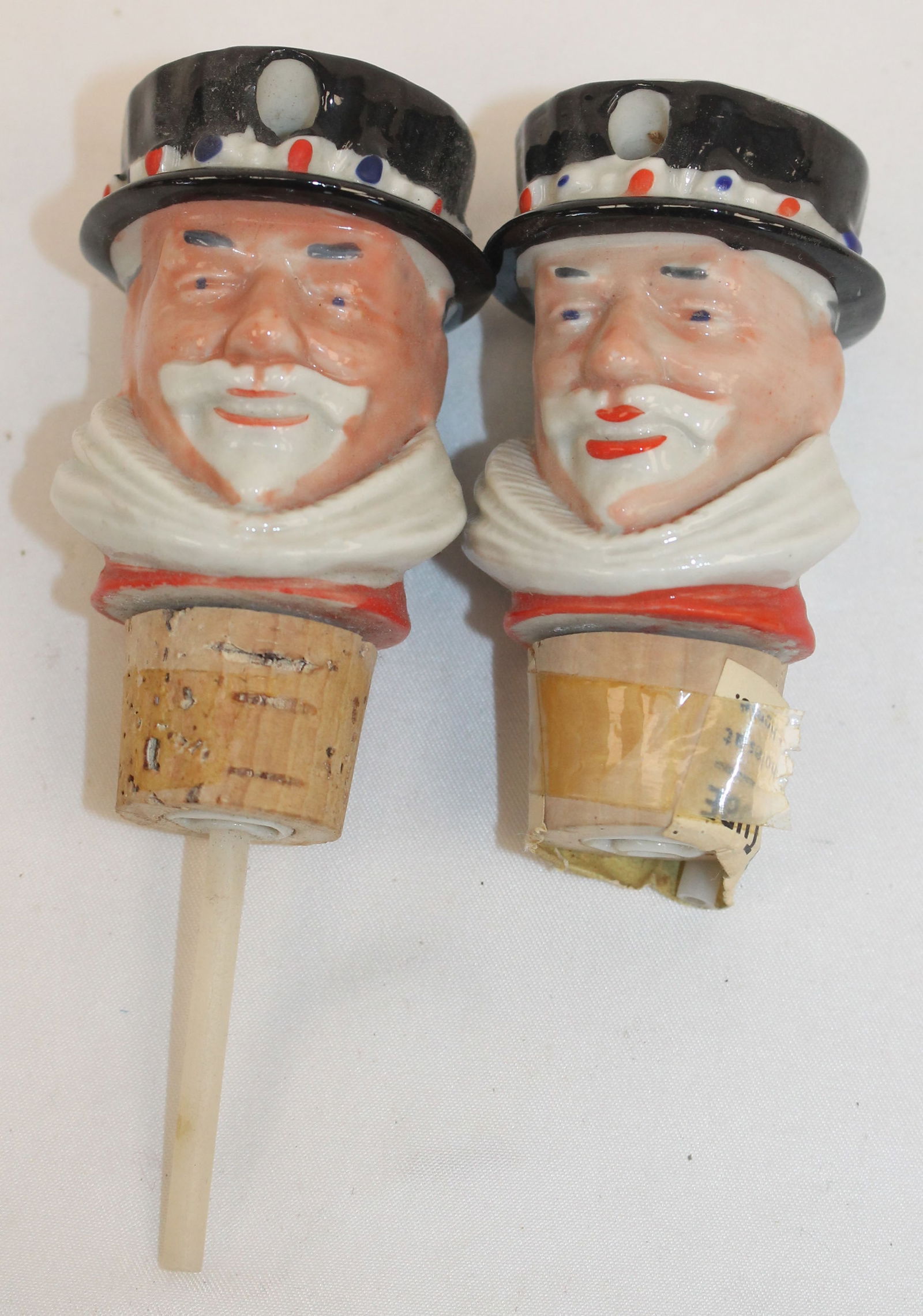 Lot of 2 Beefeater Gin figural bottle stoppers (1 of 6)