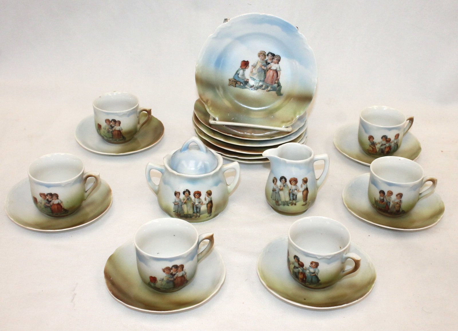 German porcelain child's tea set w 6 cups & saucers, 6 dessert plates, sugar & creamer (no teapot) (1 of 5)
