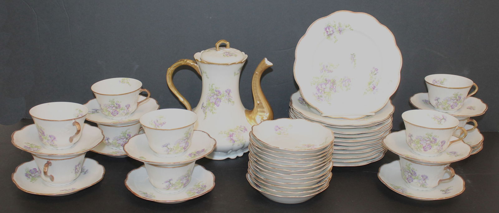 Limoges Coronet china service of approx 47 pieces incl teapot, cups & saucers, 12 dessert plates & (1 of 7)