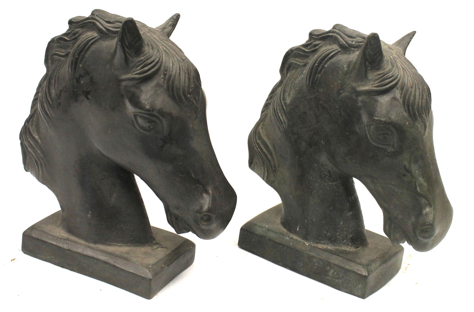 Pair of cast iron horse head bookends - 8" tall x 7" wide (1 of 8)