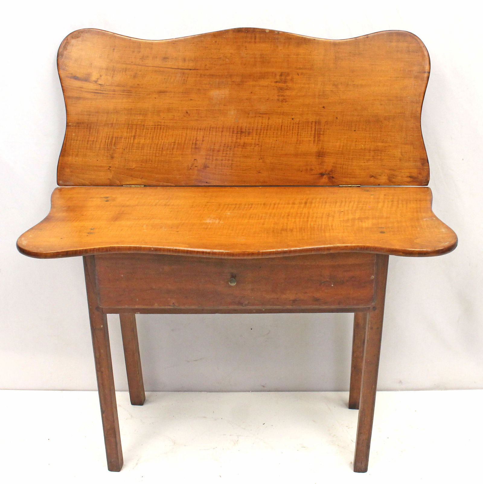 late 18th/early 19thC New  England Chippendale 1 drawer game table w tiger maple top (1 of 9)